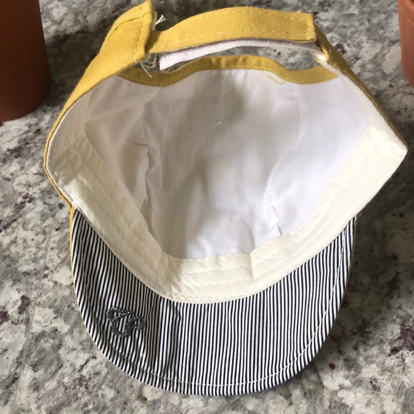 Super cute mustard yellow hat - Picture 4 of 4